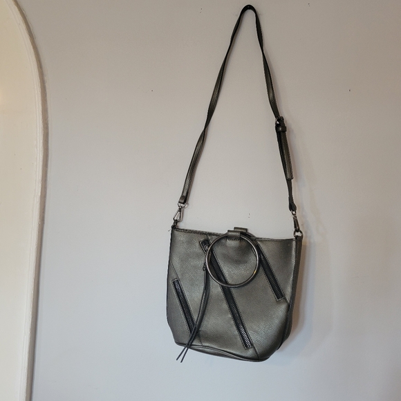 Joe’s Jeans Bucket Bag Metal Ring Crossbody Handbag Metallic Gray Detach Strap - Picture 6 of 11